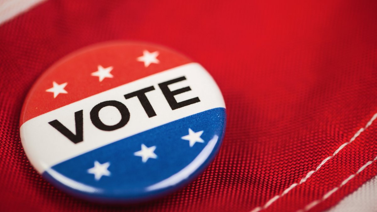 Barack Obama Shaw, Thunder Parley among 61 people running for CA governor