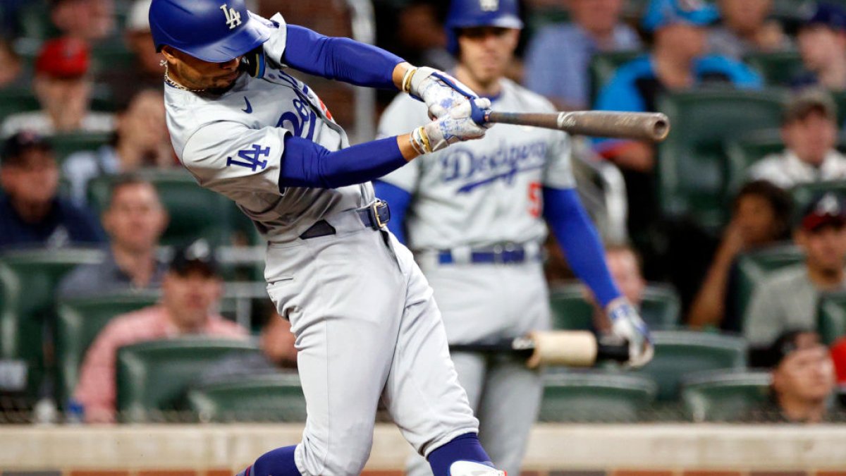 Los Angeles Dodgers news: Dodgers go back-to-back-to-back in seven-run 9th  inning that powers them past Braves 9-2 – NBC Los Angeles