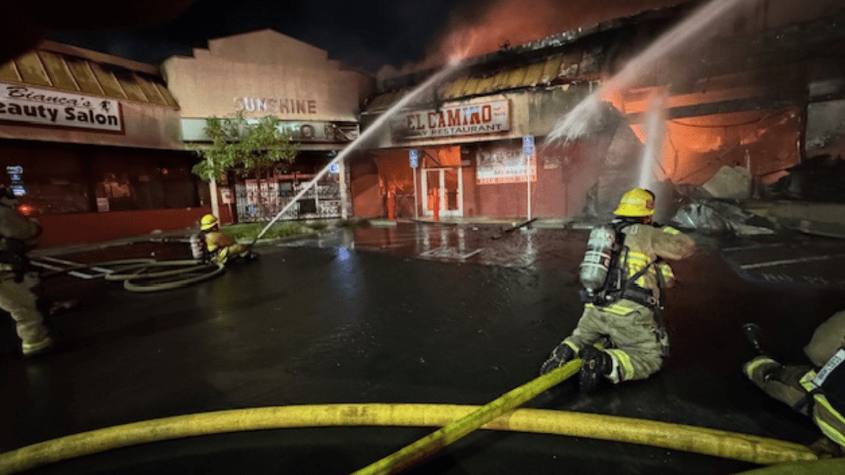 Whittier restaurant Pizzamania destroyed in fire NBC Los Angeles