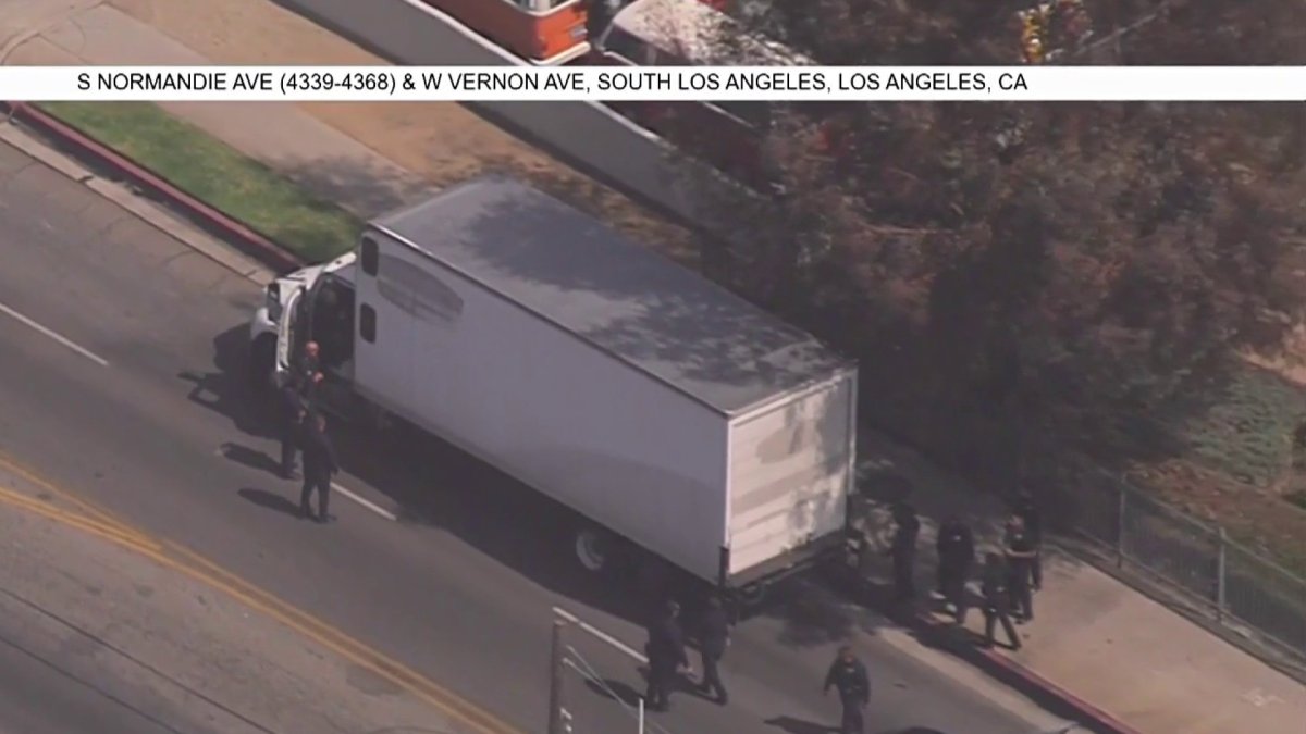 Box truck driver surrenders to police after pursuit in South LA – NBC ...