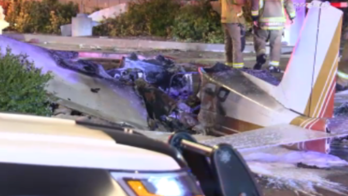 Plane crash in Hawthorne leaves 2 in critical condition – NBC Los Angeles