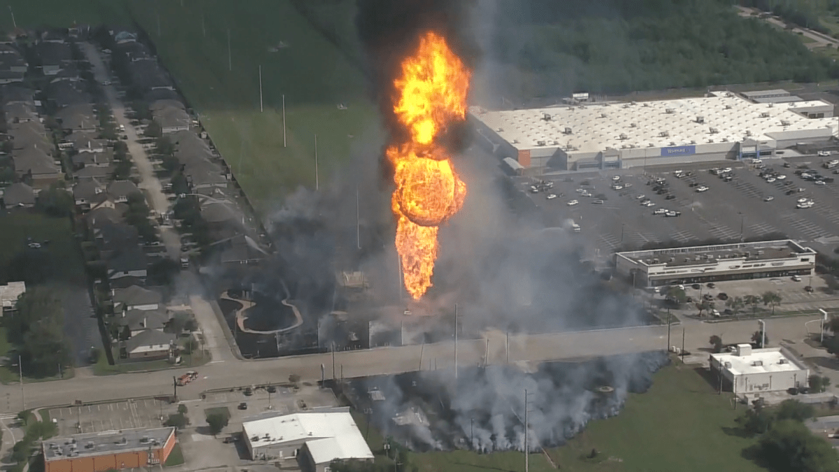 Massive pipeline fire forces evacuations near Houston – NBC Los Angeles