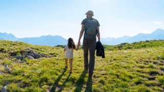 Parents of resilient kids always do these 7 things, says psychology professor and child development expert