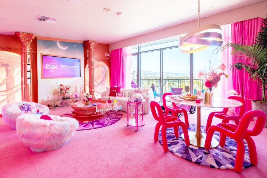 paris-hilton-infinite-icon-suite