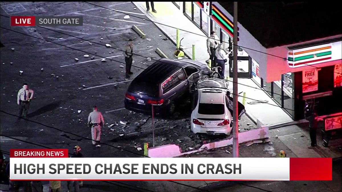 High speed chase ends in violent crash in South Gate NBC Los Angeles