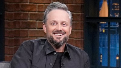 Nate Bargatze Read Heidi Gardner's Lines During SNL Because He's Colorblind