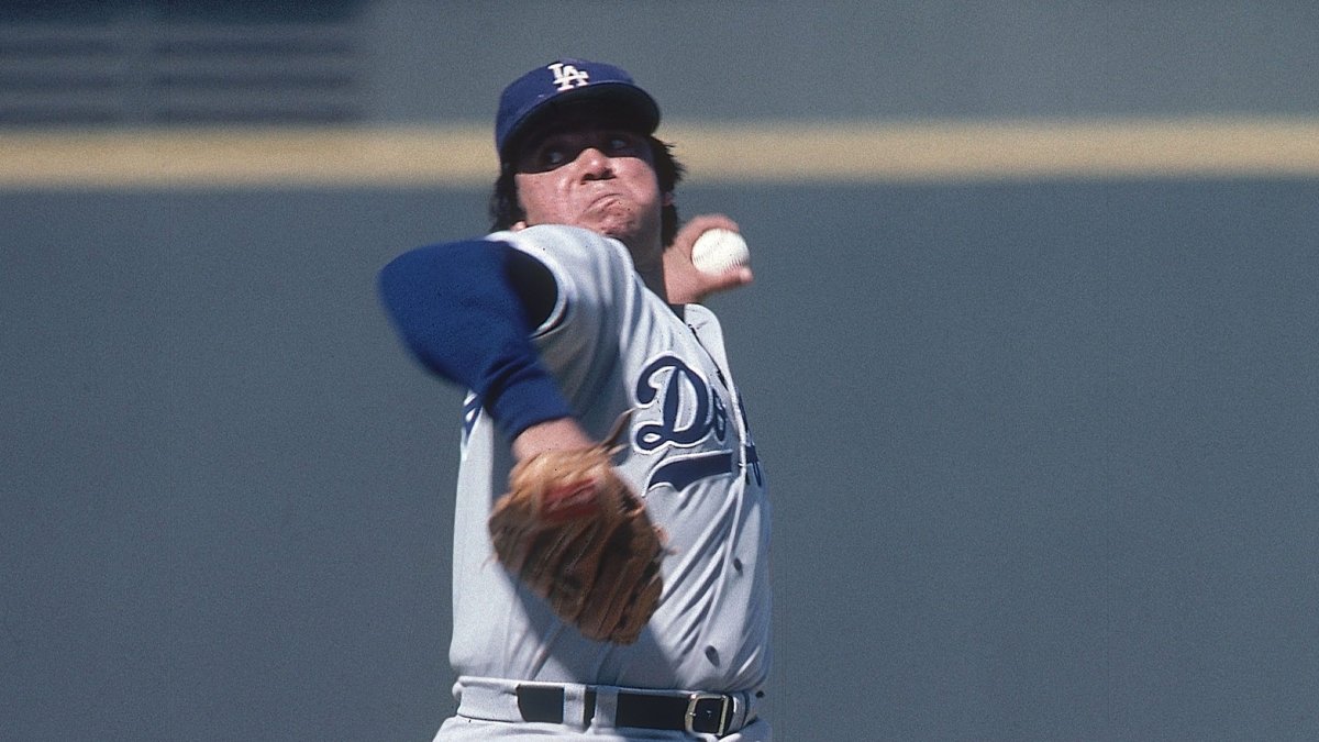 Boyle Heights to get Fernando Valenzuela mural – NBC Los Angeles
