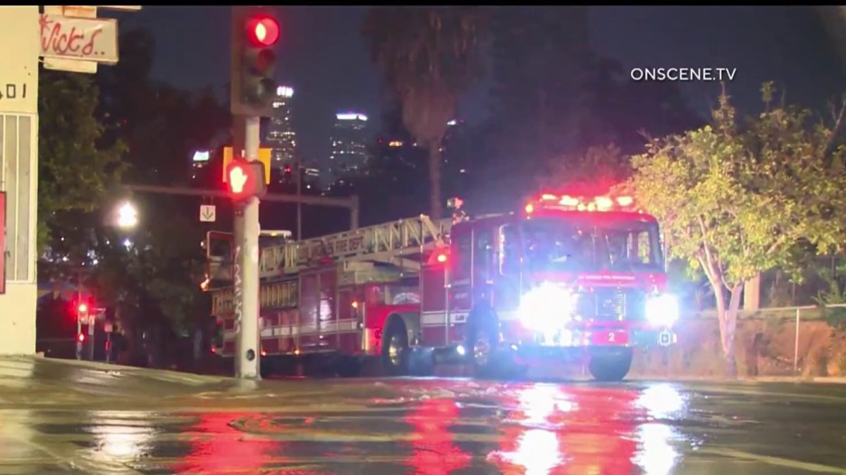 Water main break prompts closure of lanes on 101 Freeway in Boyle Heights – NBC Los Angeles