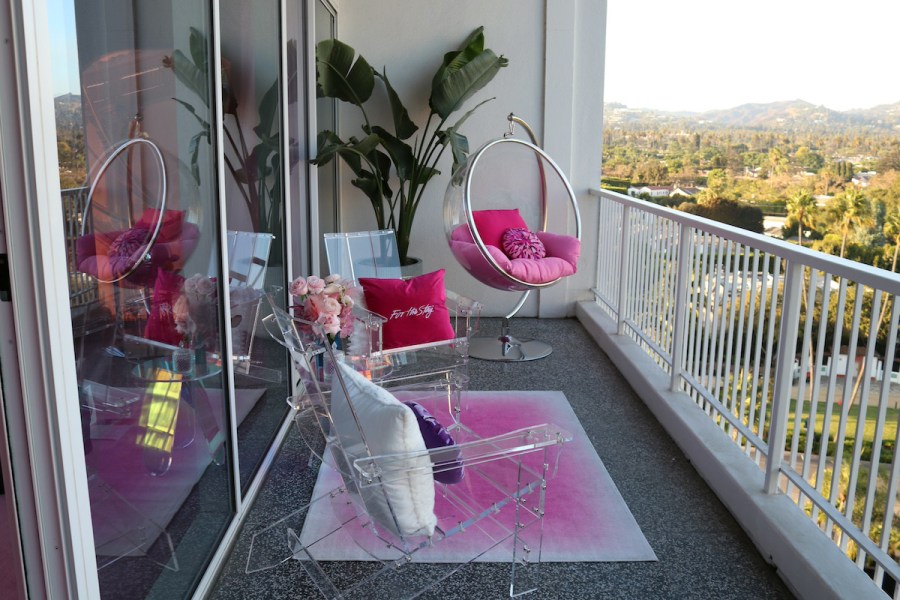 private-terrace-paris-hilton-infinite-icon-suite