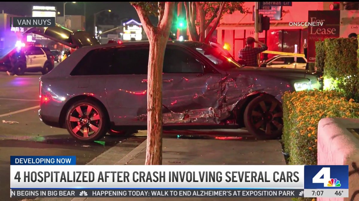 4 people hospitalized in multi-car crash in Van Nuys – NBC Los Angeles