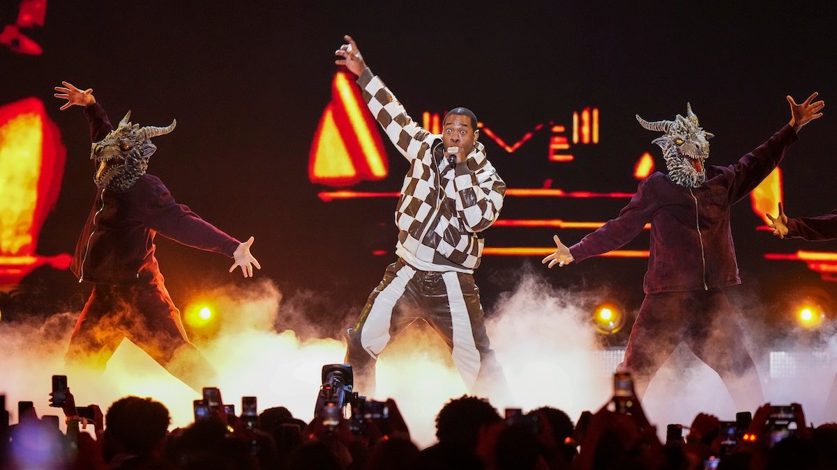 Busta Rhymes Receives Hollywood Walk Fame Star
