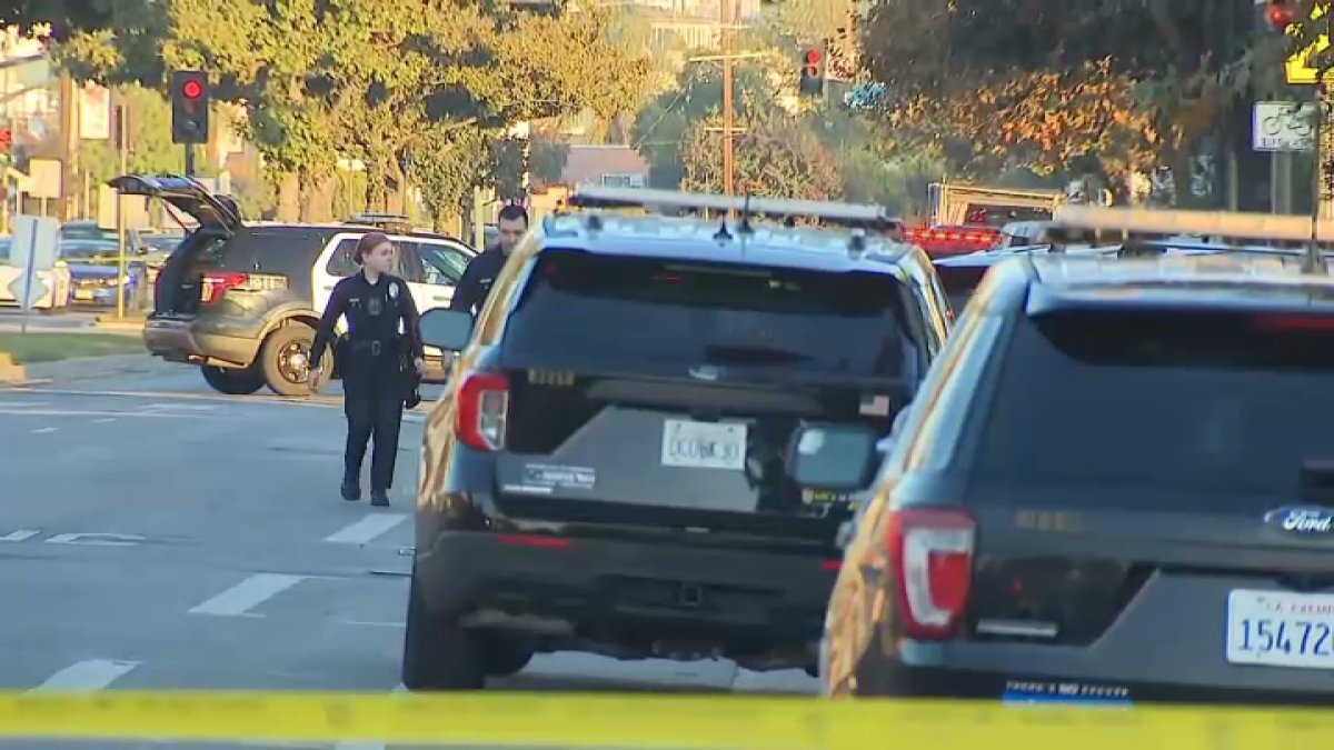 Breaking: Incident Reported on La Roda Avenue in Los Angeles - News Directory 3