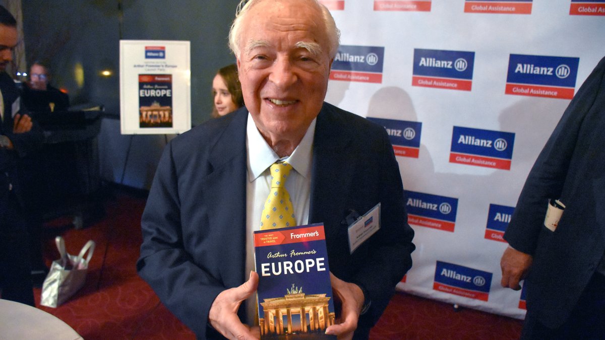 Travel Guide Pioneer Arthur Frommer Dies at 95