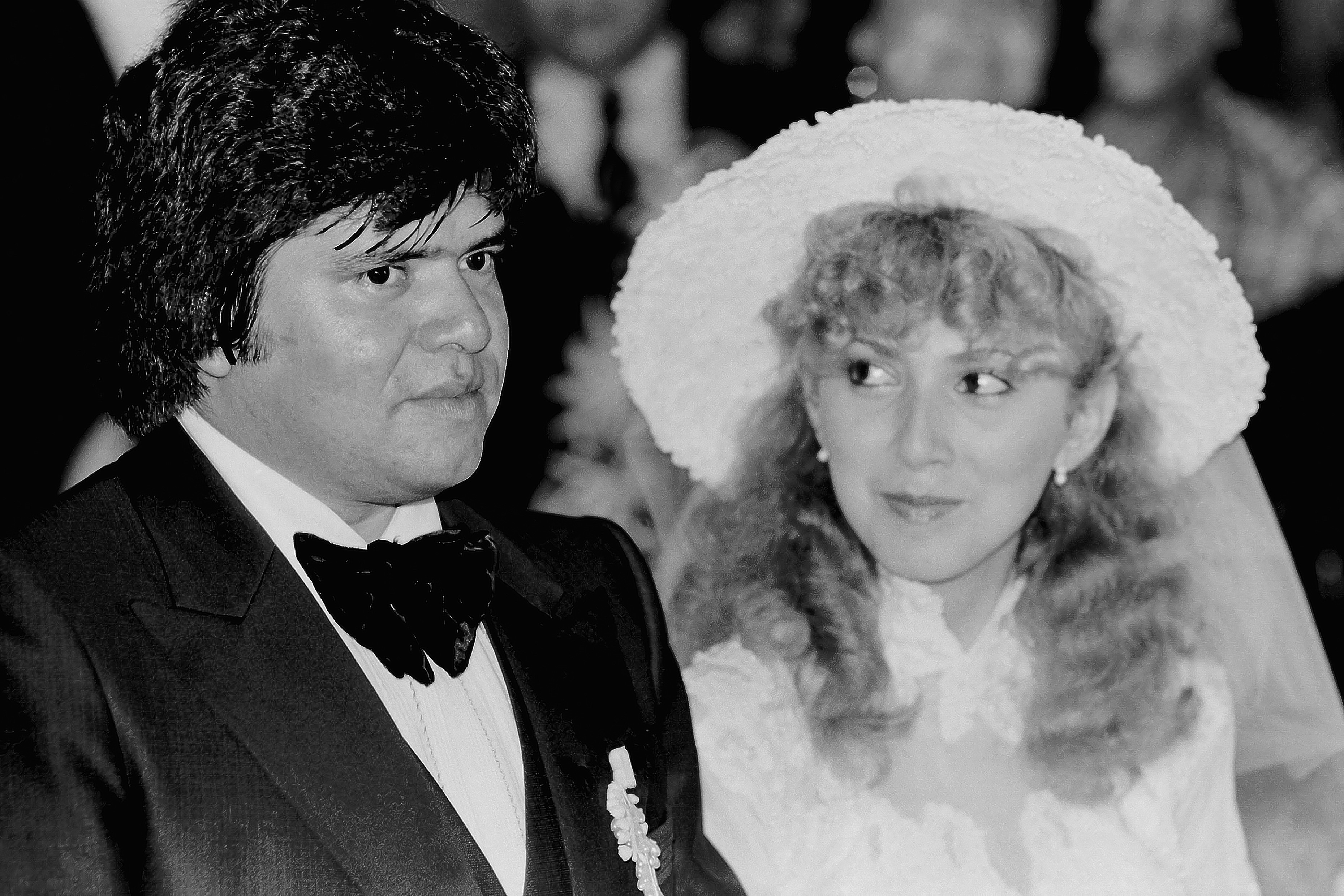 MERIDA, MEXICO – DECEMBER 28, 1981: Pitcher Fernando Valenzuela #34 of the Los Angeles Dodgers during his wedding ceremony to school teacher Linda Margarita Burgos Metri at the Immaculate Mary Church, Merida, Mexico. (Photo by Jayne Kamin-Oncea/Getty Images)