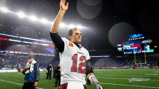 FOXBOROUGH, MA – OCTOBER 3: Tom Brady #12 of the Tampa Bay Buccaneers waves to New England Patriots fans after an NFL game at Gillette Stadium on October 3, 2021 in Foxborough, Massachusetts. (Photo by Kevin Sabitus/Getty Images)