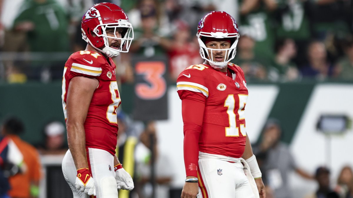 Patrick Mahomes', Travis Kelce's homes reportedly burglarized last month –  NBC Los Angeles