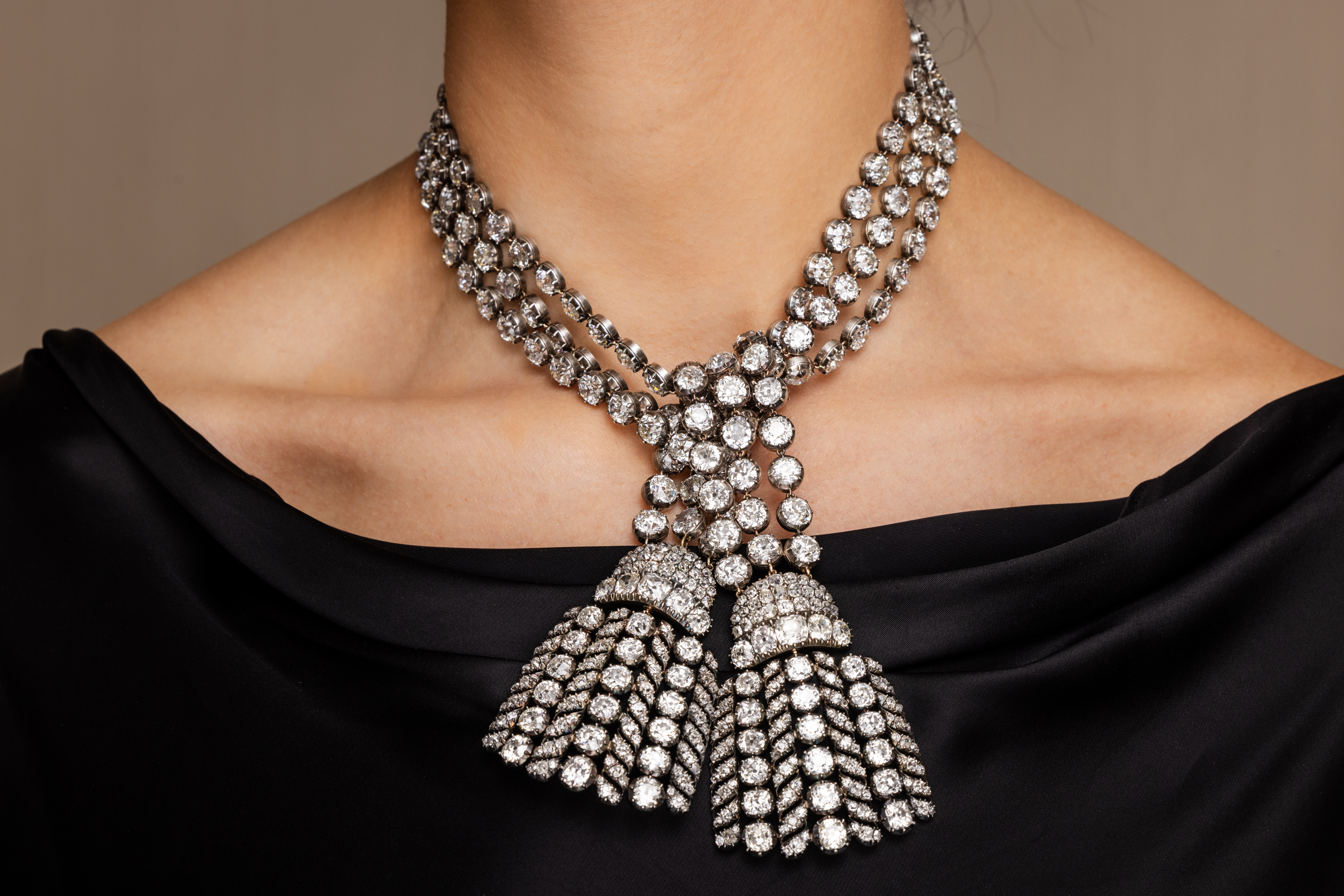 Diamond necklace linked to Marie Antoinette scandal sells for $4.8 ...