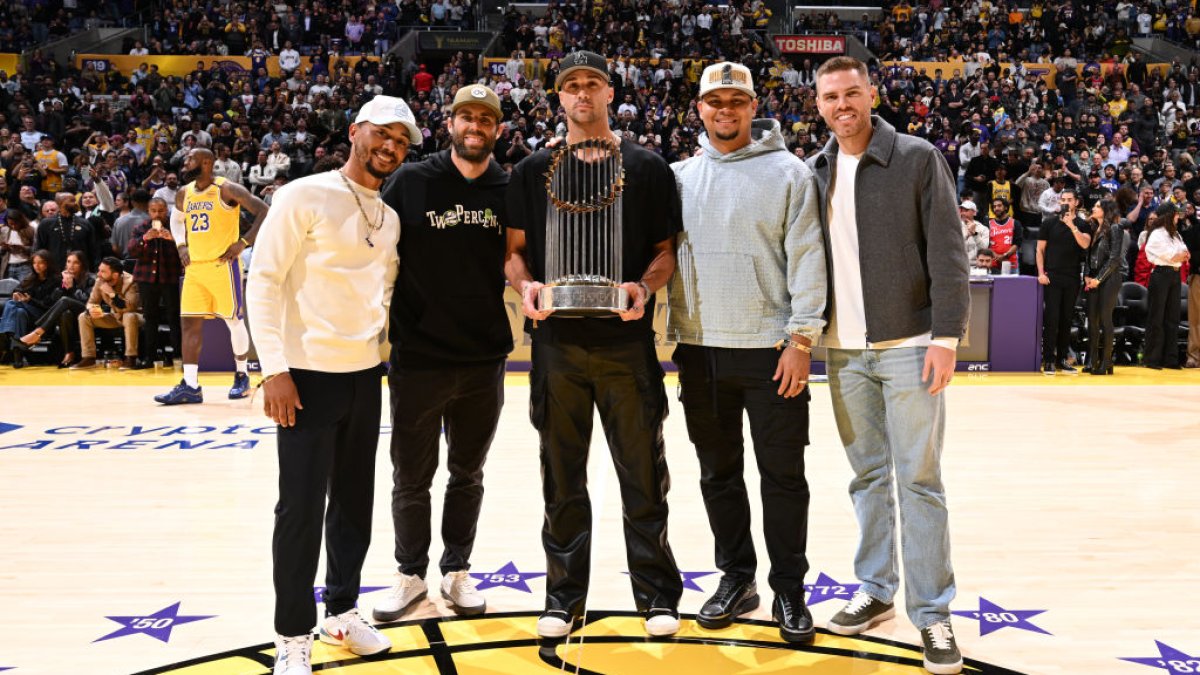 Watch: Lakers honor World Series Champion Dodgers at Crypto.com Arena – NBC  Los Angeles