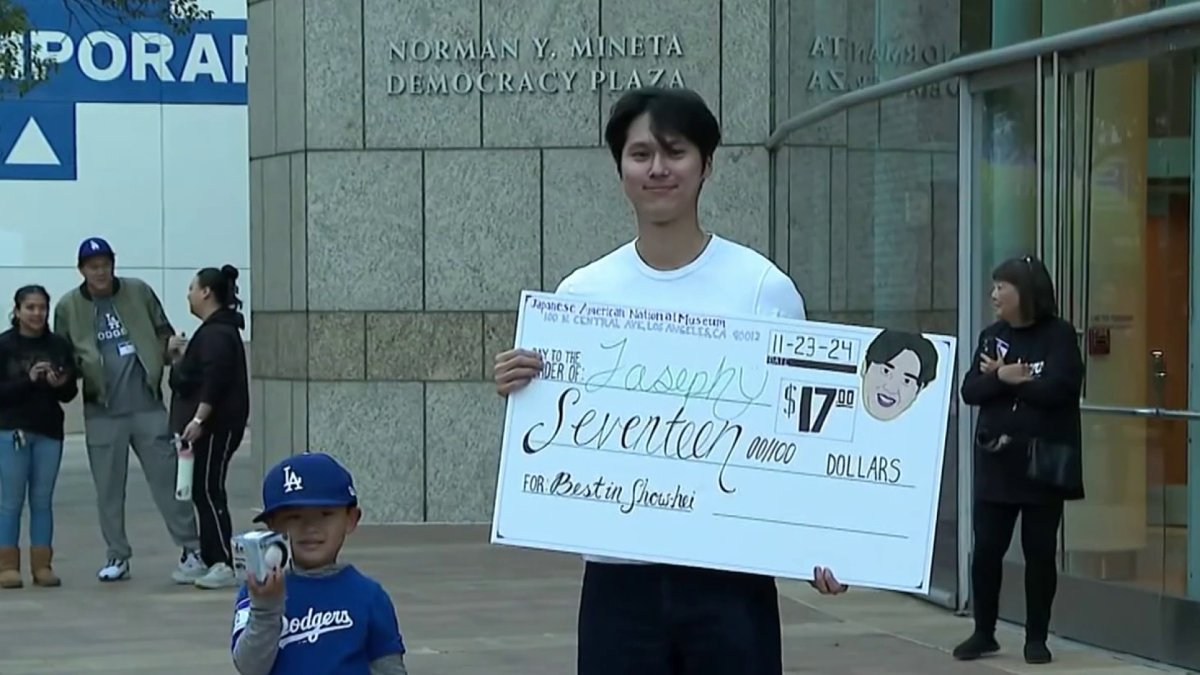 Viral Shohei Ohtani Look-Alike Contest Takes Over Downtown LA - News Directory 3