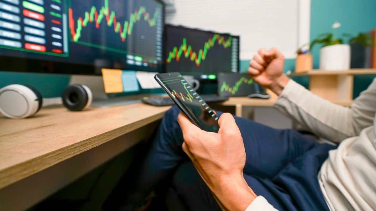 Bitcoin Surges Past $100,000 Amid Crypto Innovations
