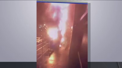 Video shows blast that knocked out NYC subway service, leaving thousands stuck