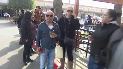 Waiting in line for Christmas tamales in East LA