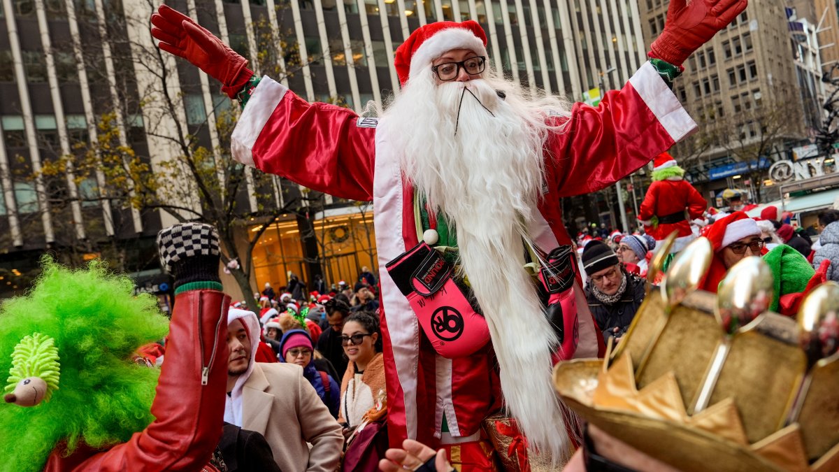 SantaCon 2024: Thousands of Santas Take Over Cities for Charity Pub Crawls