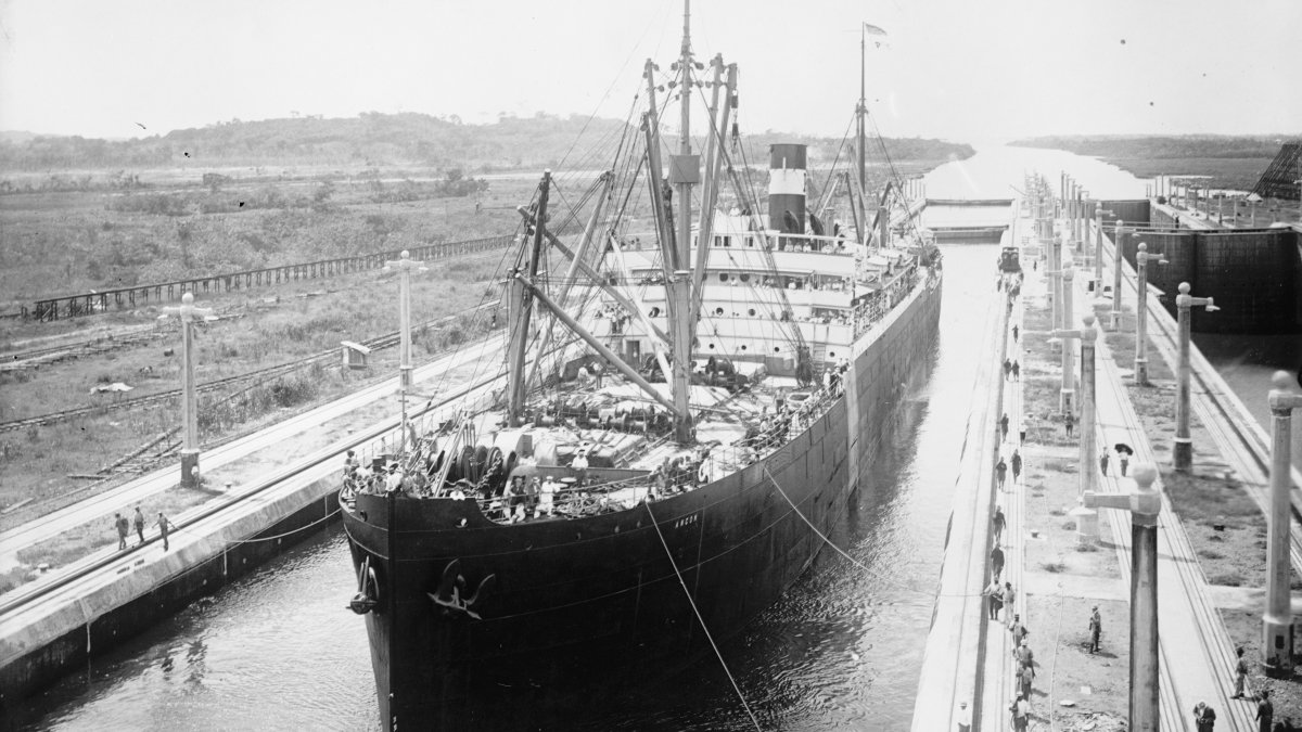 A history of the Panama Canal — and why the US can't just take it back 1