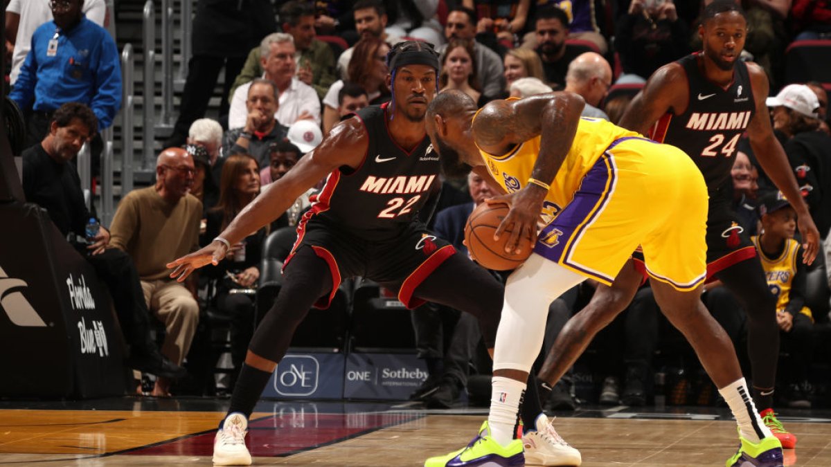 LeBron James Scores 29 in Loss as Heat Rout Lakers 134-93