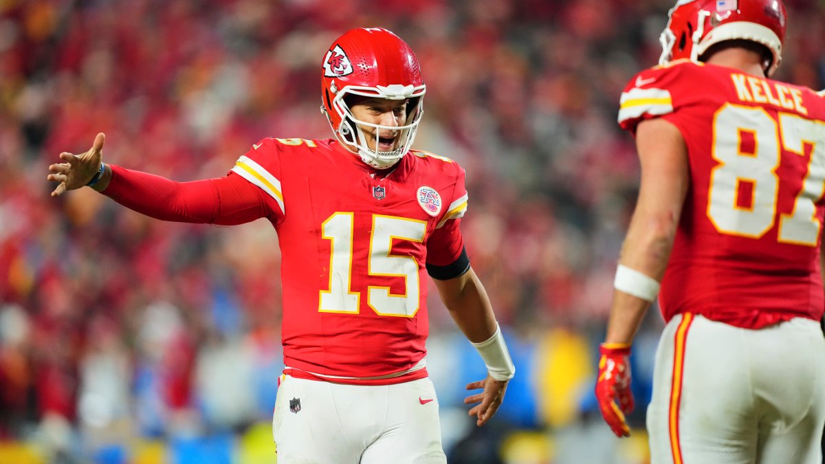 Chiefs Clinch Ninth Consecutive AFC West Title