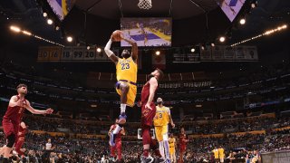 Cleveland Cavaliers v Los Angeles Lakers