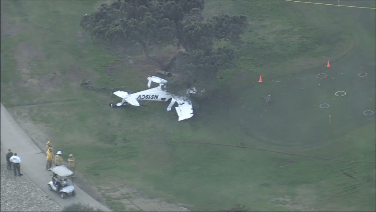 Small plane crash at Carson golf course leaves two hospitalized