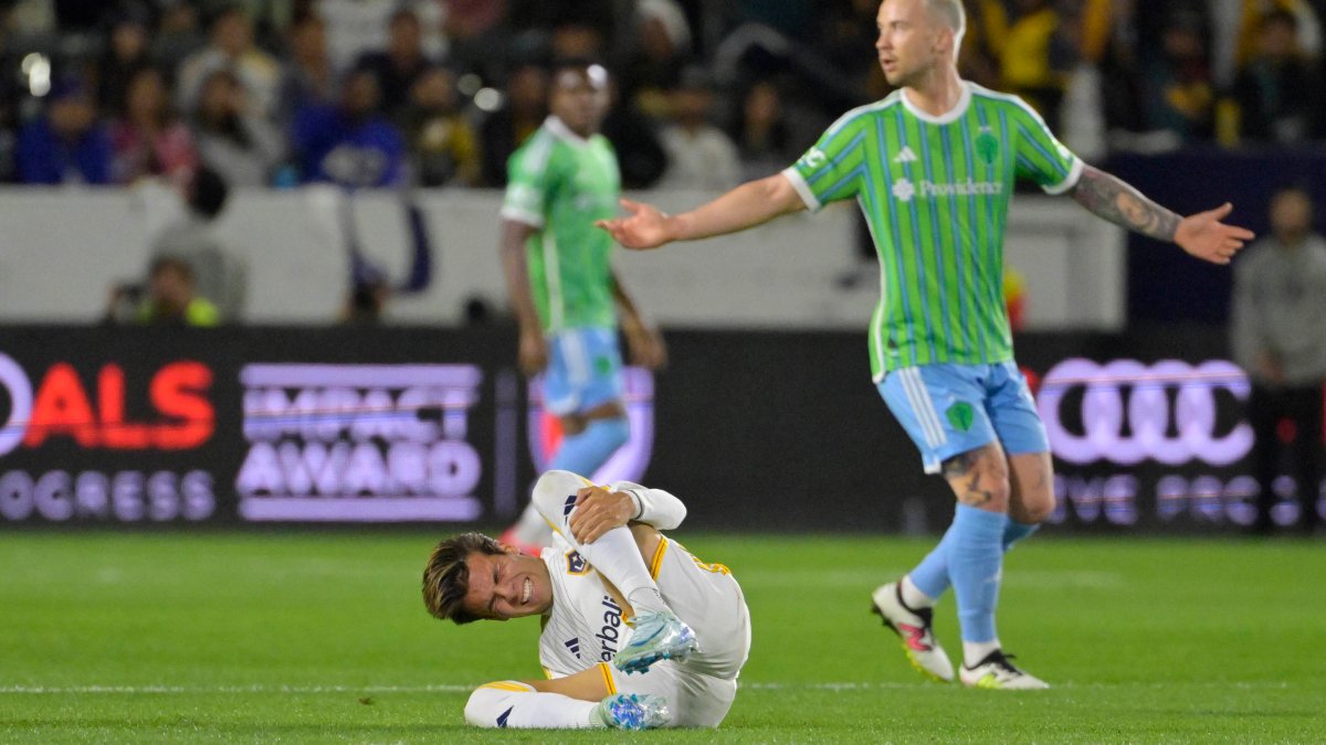 LA Galaxy’s Riqui Puig suffers torn ACL, will miss MLS Cup 2024 – NBC Los Angeles