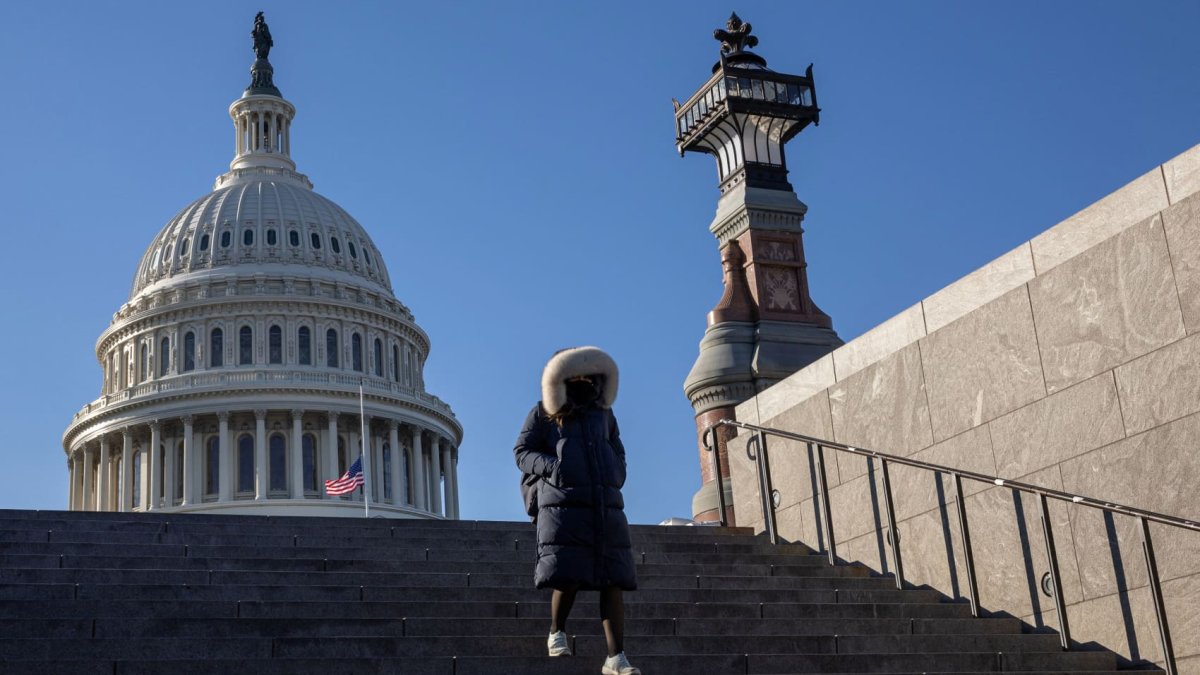 Trump administration offering buyouts to nearly all federal workers ...
