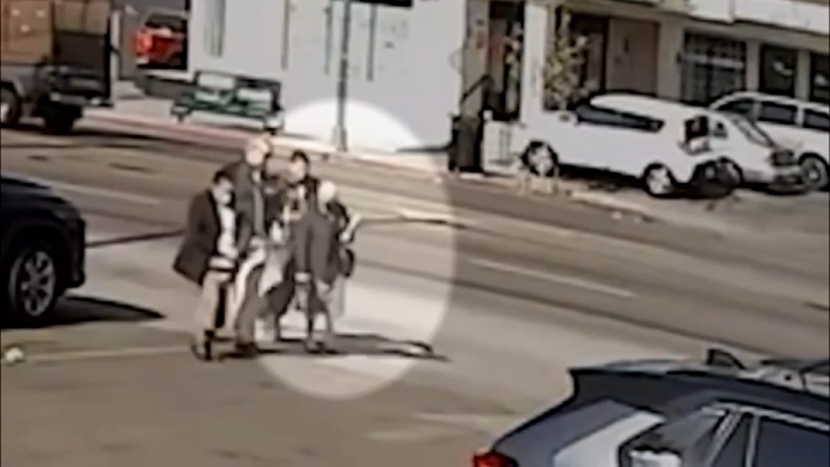 Video captures violent stabbing attack of woman in East Hollywood