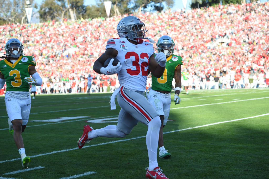 Ohio State Dominates Oregon in Rose Bowl Rematch Advances to CFP Semifinals