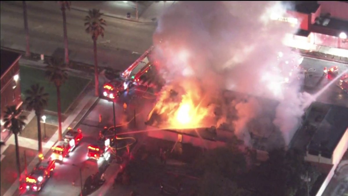 Firefighters battle building fire in Pomona – NBC Los Angeles