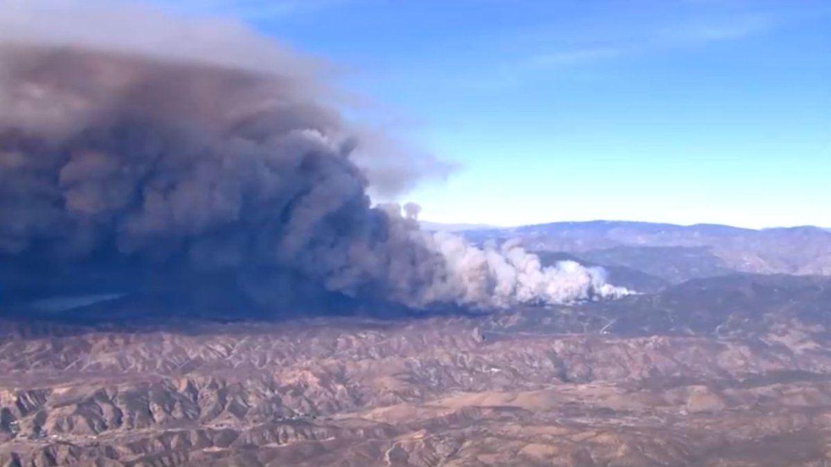 Evacuations ordered for brush fire in LA County – NBC Los Angeles