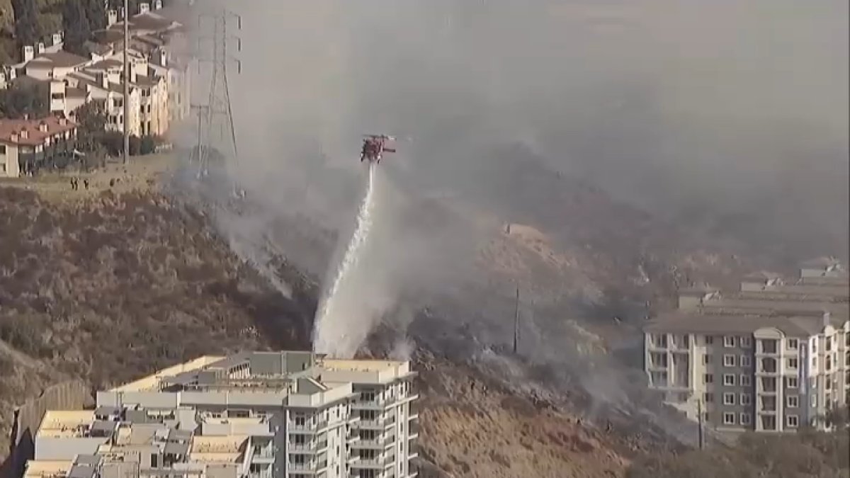 Brush fire reported in Mission Valley – NBC Los Angeles