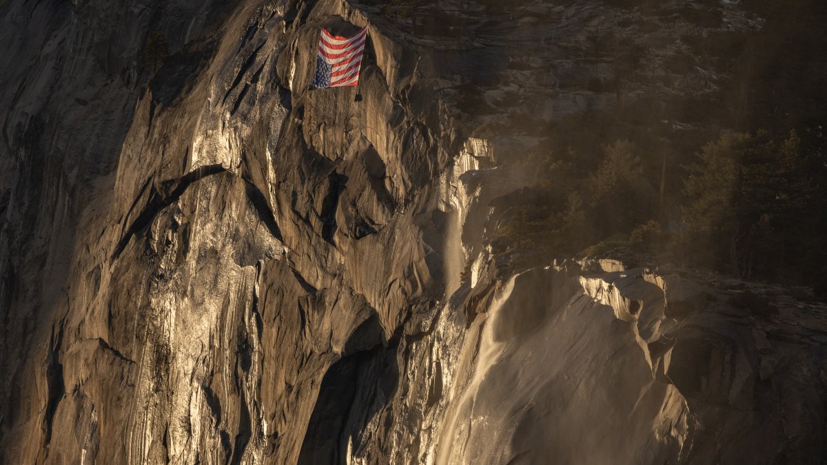 Flag Protest at Yosemite Over National Park Job Cuts