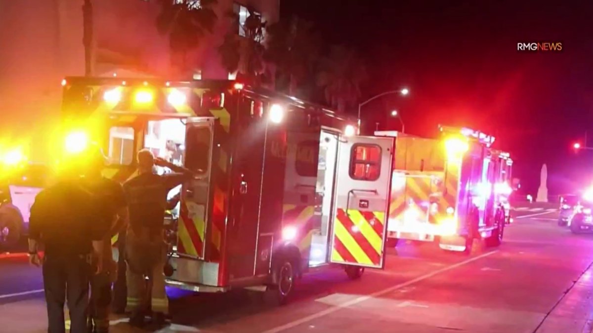 Police investigate Santa Monica bar stabbing that left 1 dead, 1 injured – NBC Los Angeles