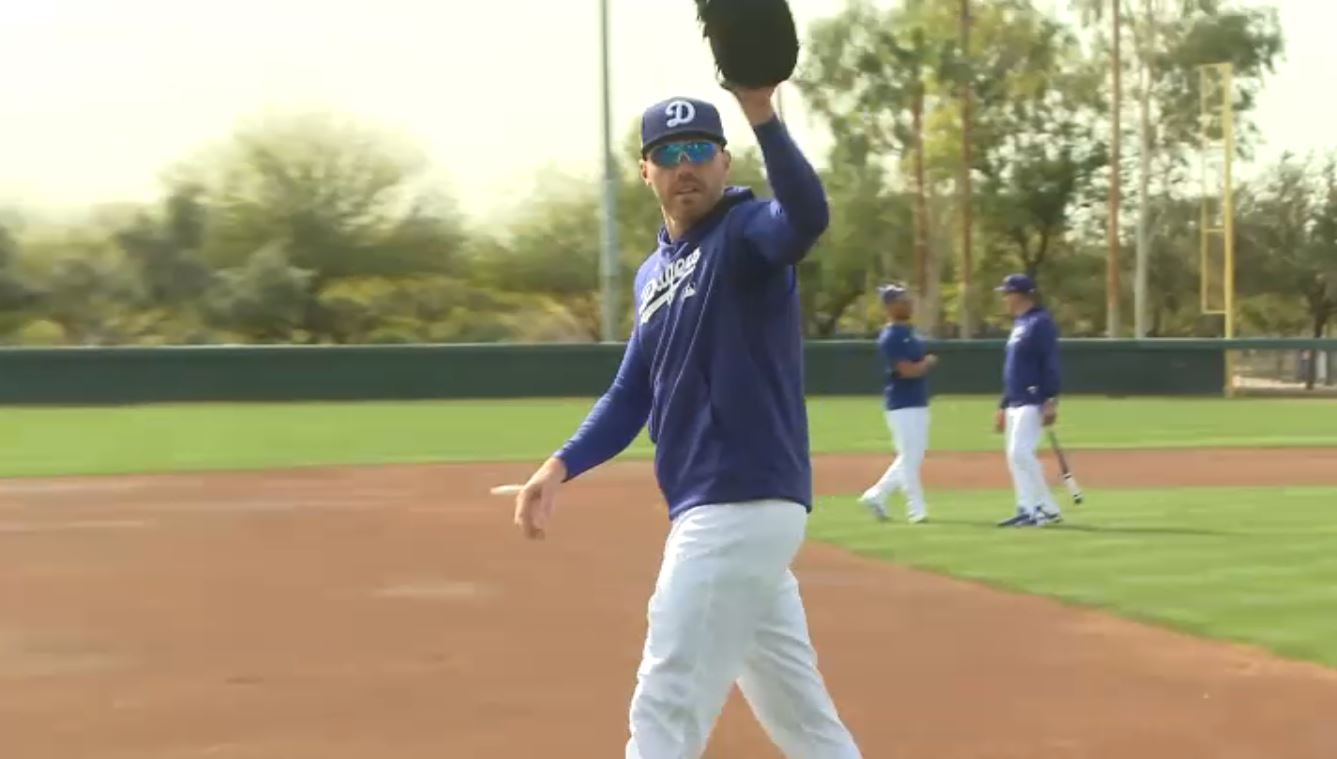 Freddie Freeman 'on the right track' for Dodgers season opener