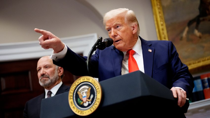 President Donald Trump and Commerce Secretary Howard Lutnick