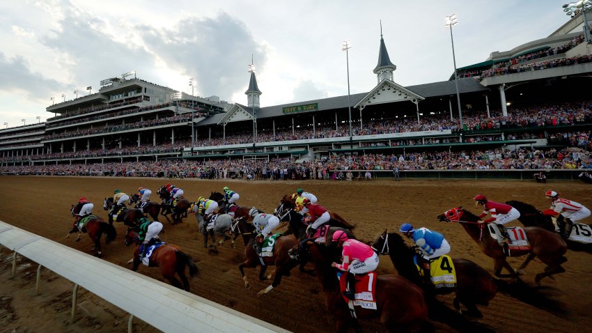 Horses racing at the Kentucky Derby