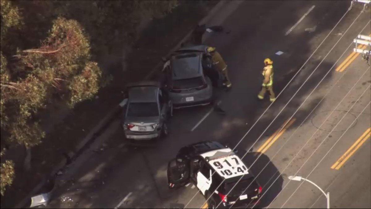 Pursuit of possible shooting suspect ends in crash in East LA – NBC Los ...