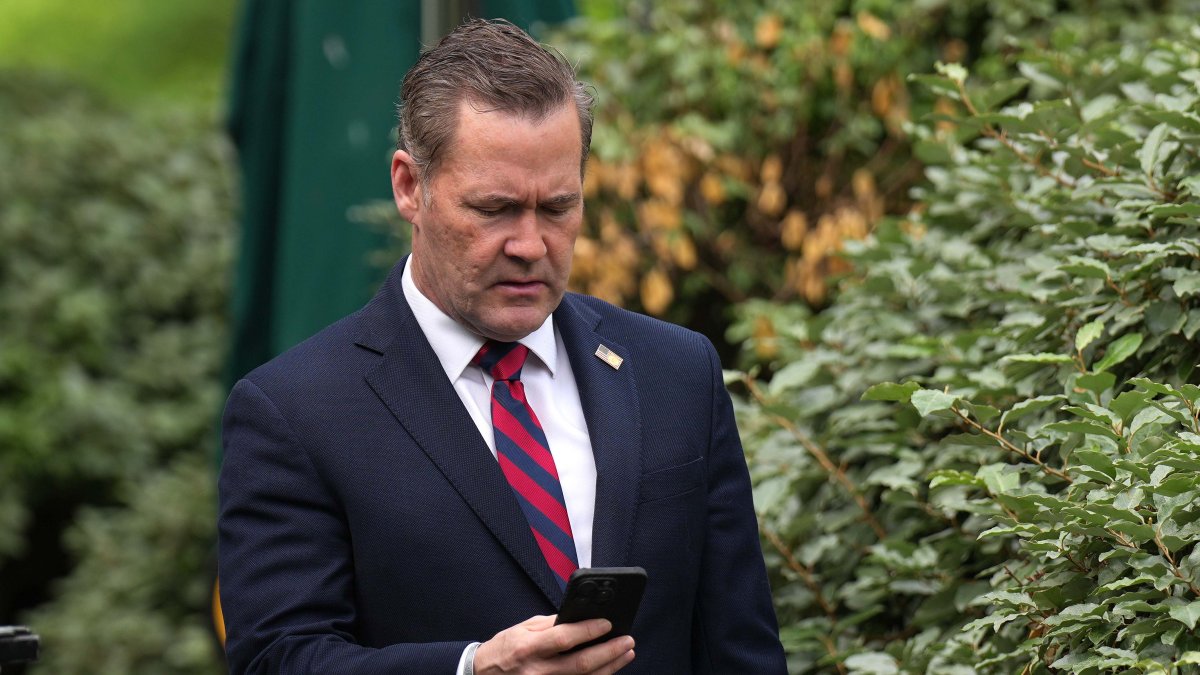 Trump says he's nominating national security adviser Mike Waltz to be ambassador to United Nations 1