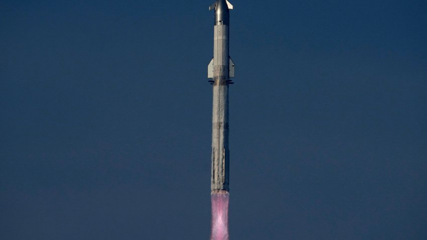 SpaceX's mega rocket Starship makes a test flight from Starbase, Texas, May 27, 2025.