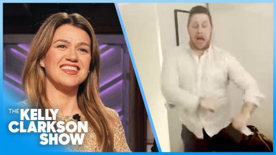 Kelly Clarkson meets TikTok's viral chicken head wedding dancer