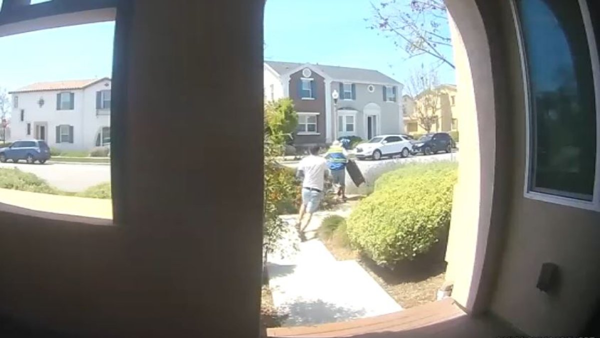 Five Arrested in Southern California Burglary Ring Posing as Amazon Drivers