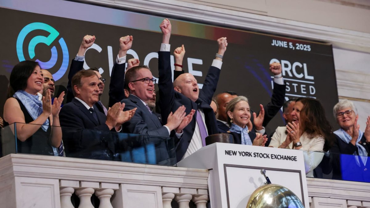 Circle resumes its post-IPO rally after pullback, stablecoin issuer boosts  Coinbase – NBC Los Angeles